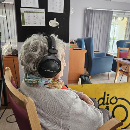 Photo de l'atelier Souvenir Avenir à La Roche Bellusson sur Radio Dynamo